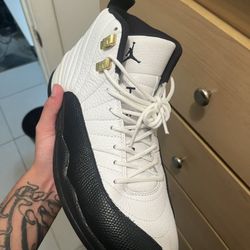 Jordan 12 Taxis Perfect Condition (size 9.5)