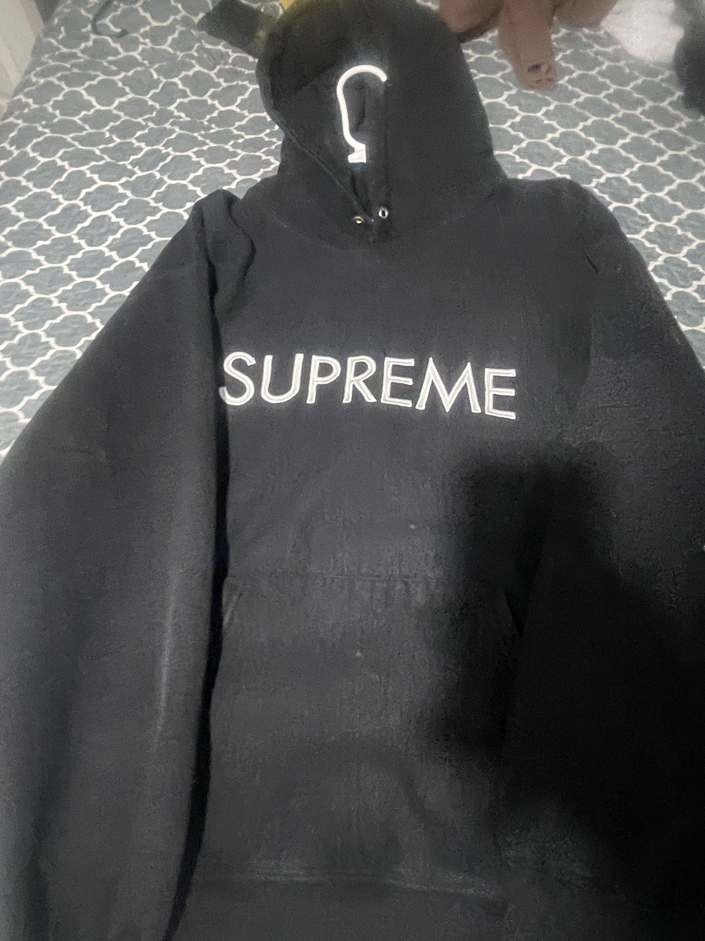 Supreme Hoodie