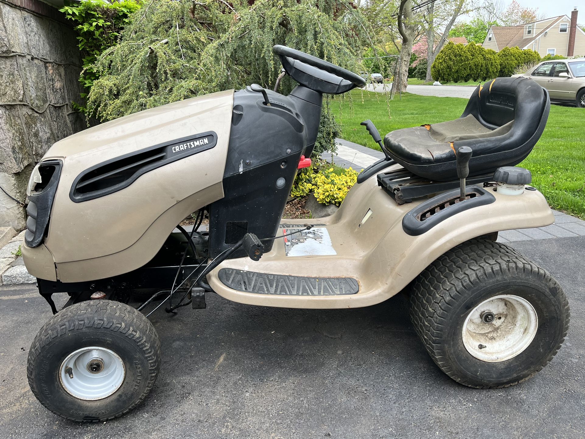 CRAFTSMAN Ys4500 LAWN TRACTOR NO ENGINE NO DECK PARTS OR REPAIR