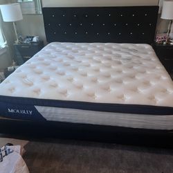 King Bed Frame And Mattress 