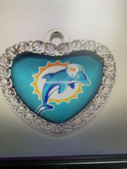 Miami dolphins heart pendant