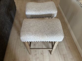 Kitchen counter stools