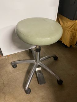 ErgoCentric Adjustable Rolling Stool – Medical / Lab / Shop Chair