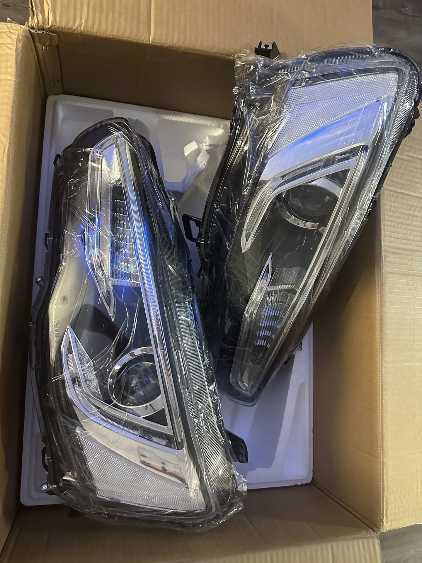 Mitsubishi Lancer Headlights