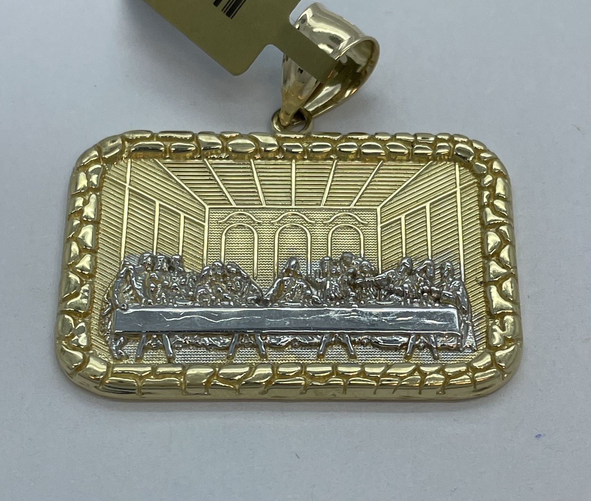 14K Gold Pendant. New 