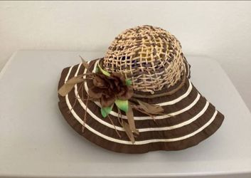 Women's Floppy Wide Brim Straw Sun Hat