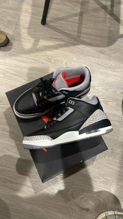Black cements Jordan 3