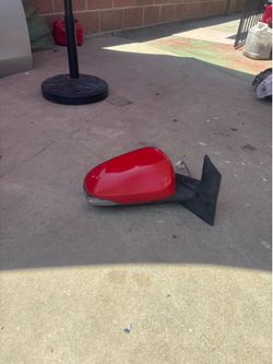 RIGHT PASSENGER SIDE MIRROR 2012-2019 TOYOTA PRIUS “” C”” 1.5 L (RED COLOR).