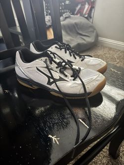 Asics women’s volleyball shoes size 9.5 
