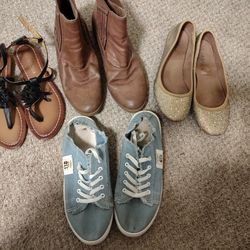 Lot Of Ladies Shoes 
