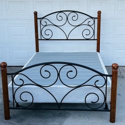 Metal Full Size Bed Frame Black And Brown With Box Spring In Very Good Condition