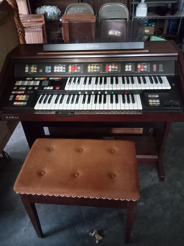 Large Organ With Bench With Possible Delivery
