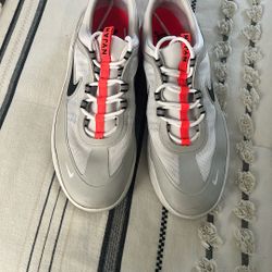 Men’s Tennis Shoe