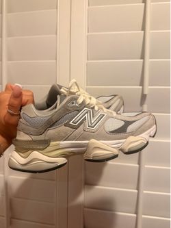 Like New New Balance 9060