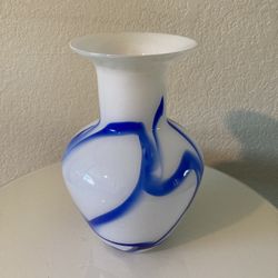 Pier 1 Glass Flower Vase White Blue