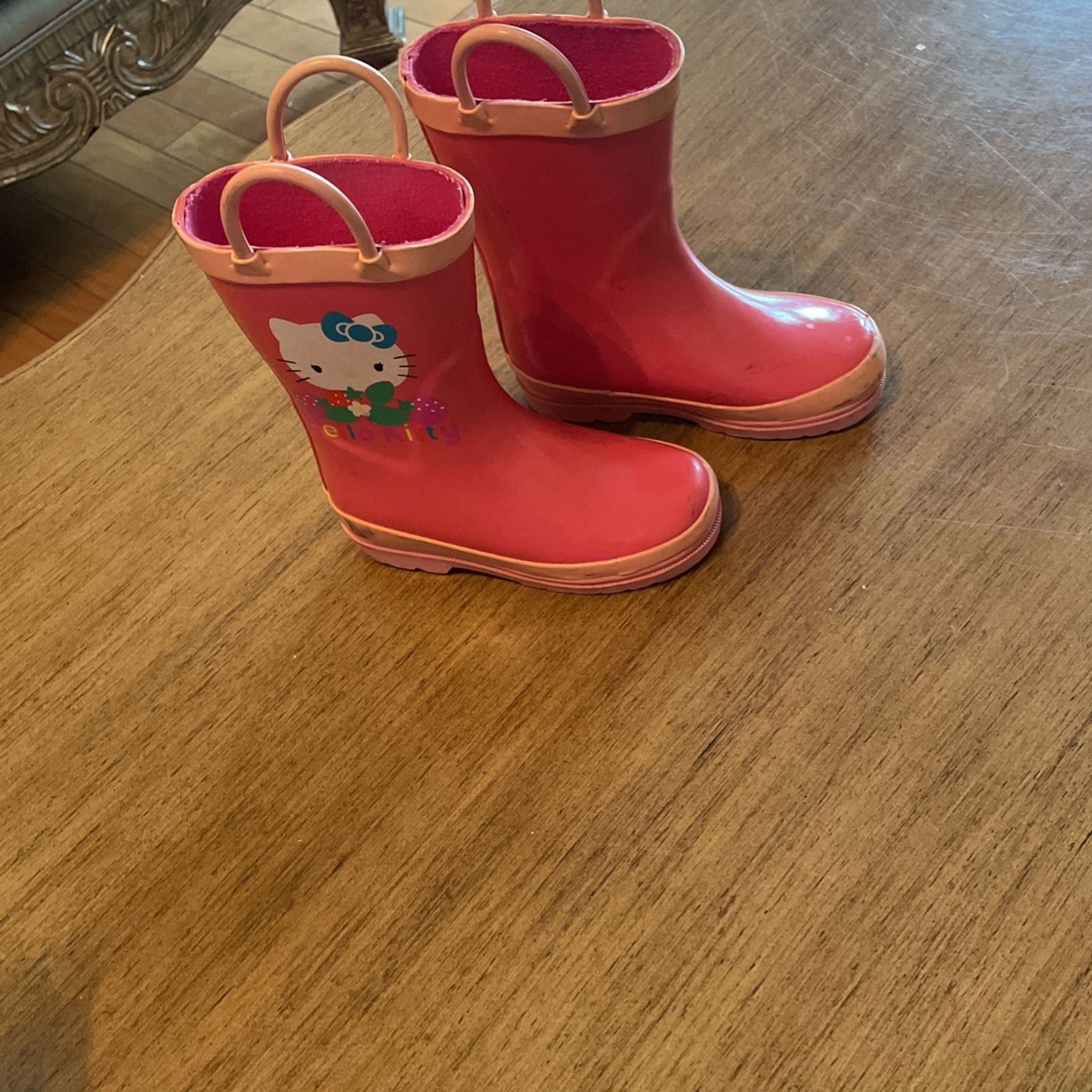 Hello Kitty Rainboots