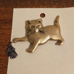 Large Kitty Cat and Mouse Brooch