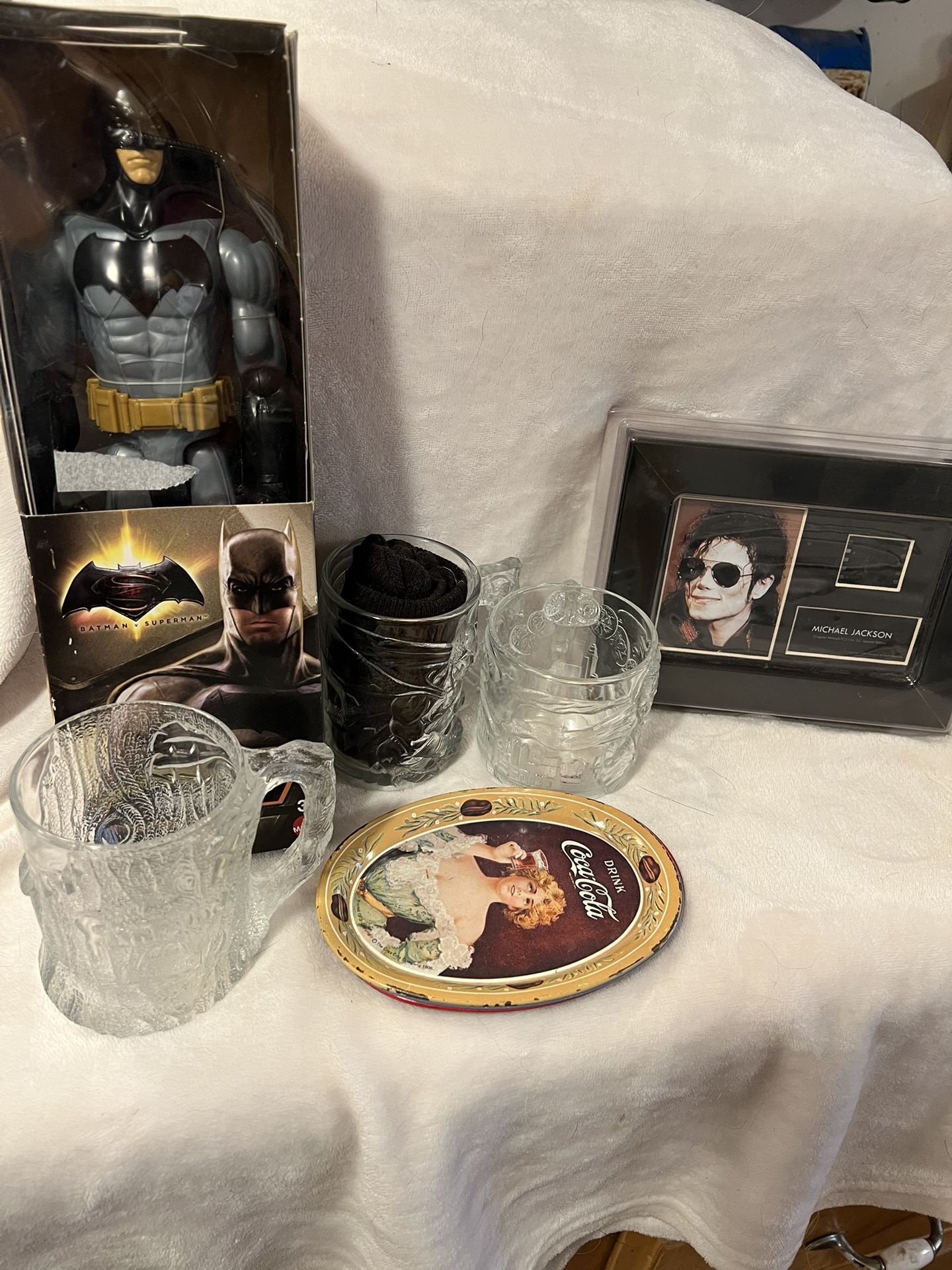LOTS LOTS VINTAGE COLLECTIBLES “Batman,Disney,McDonald’s Halfman,Cups,Micheal Jackson /Film,Coke/Cola & More