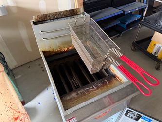 Avantco Oil fryer