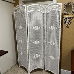 REAL White Wicker Rattan 3 Panel Folding Divider 72” H By 55” Wide…$75