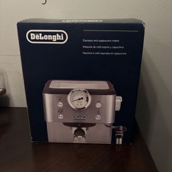DeLonghi coffee machine 