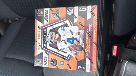 2025 Panini Mosaic NFL Trading Cards Mega Box