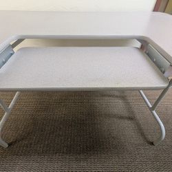 Collapsible Computer Table