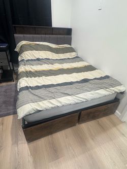 Bed (queen size)