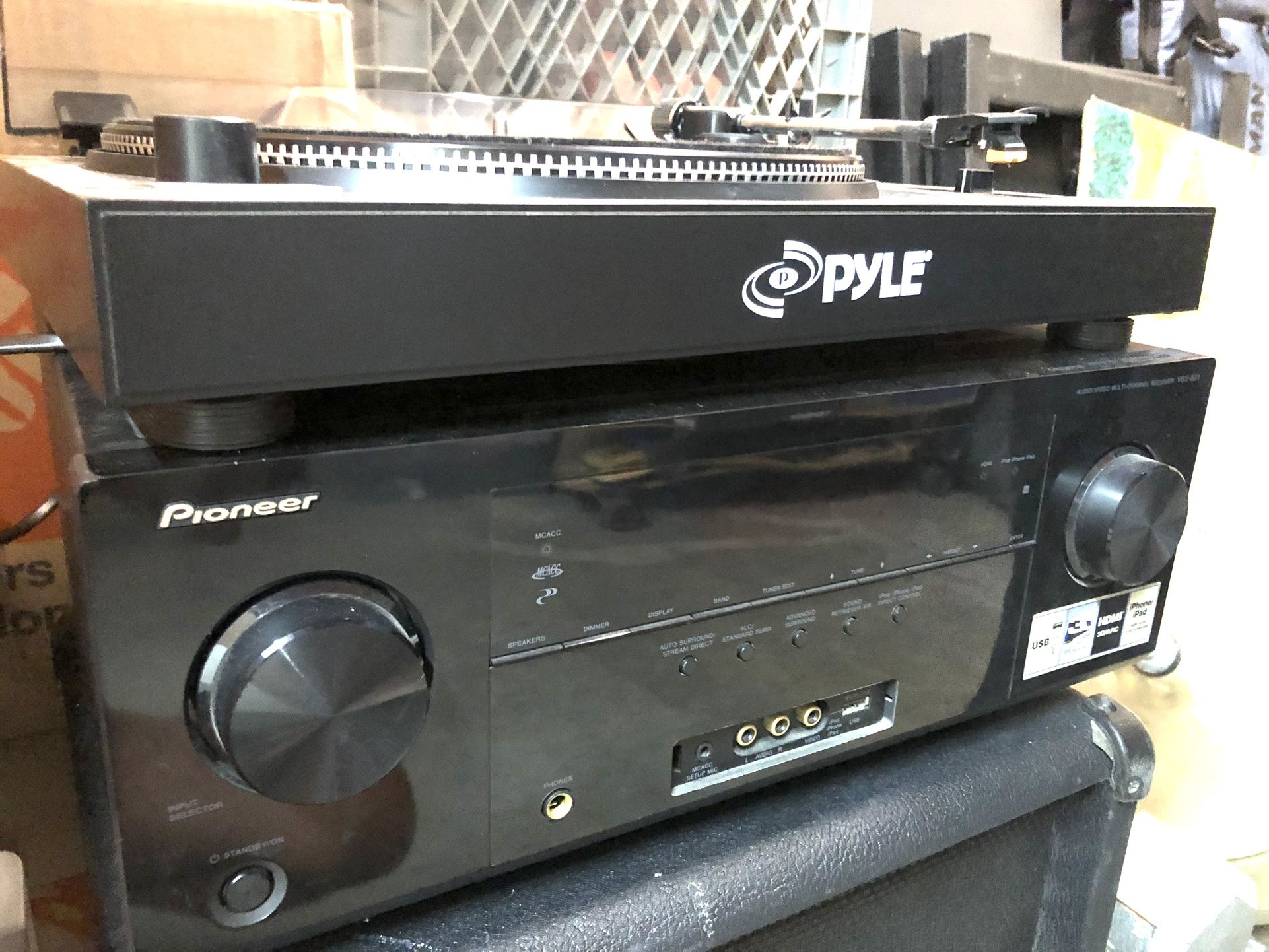 Pioneer Receiver+turntable + Harmon/kardon Spkrs
