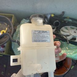 2017-19 Prius Prime Water Reservoir