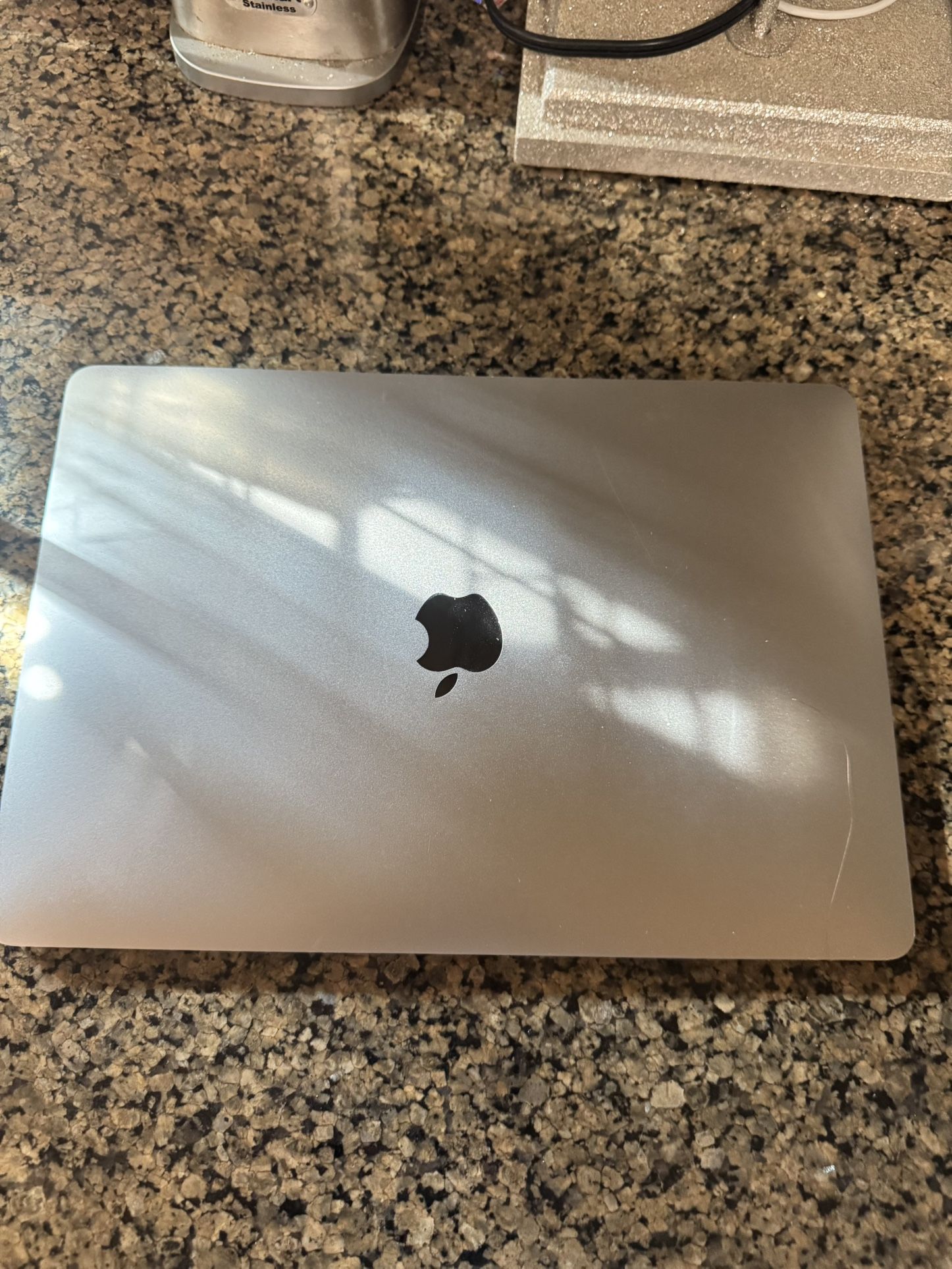 Apple 2020 MacBook Air with M1 Chip 13-inch