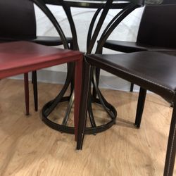 Round Table And 4 Chairs
