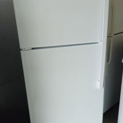 GE White Refrigerator 