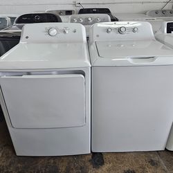 GE WASHER AND DRYER SET.