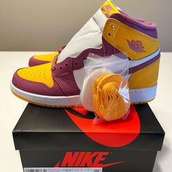 7y Boy's Air Jordan 1 University Gold and Light Bordeaux