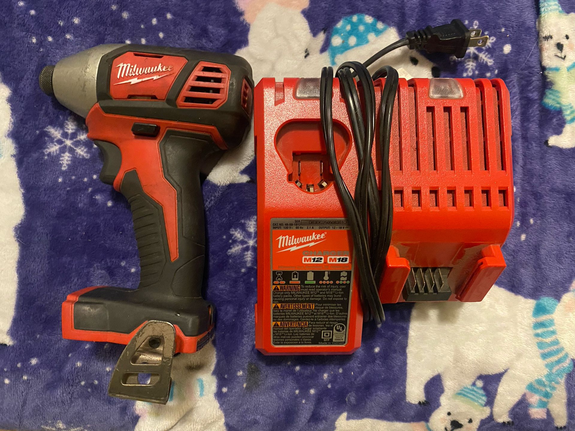 MILWAUKIE DRILL & MULTI BATTERY CHARGER