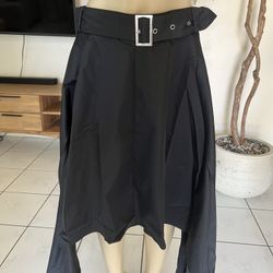 New Skirt Wt Belt Size Large
