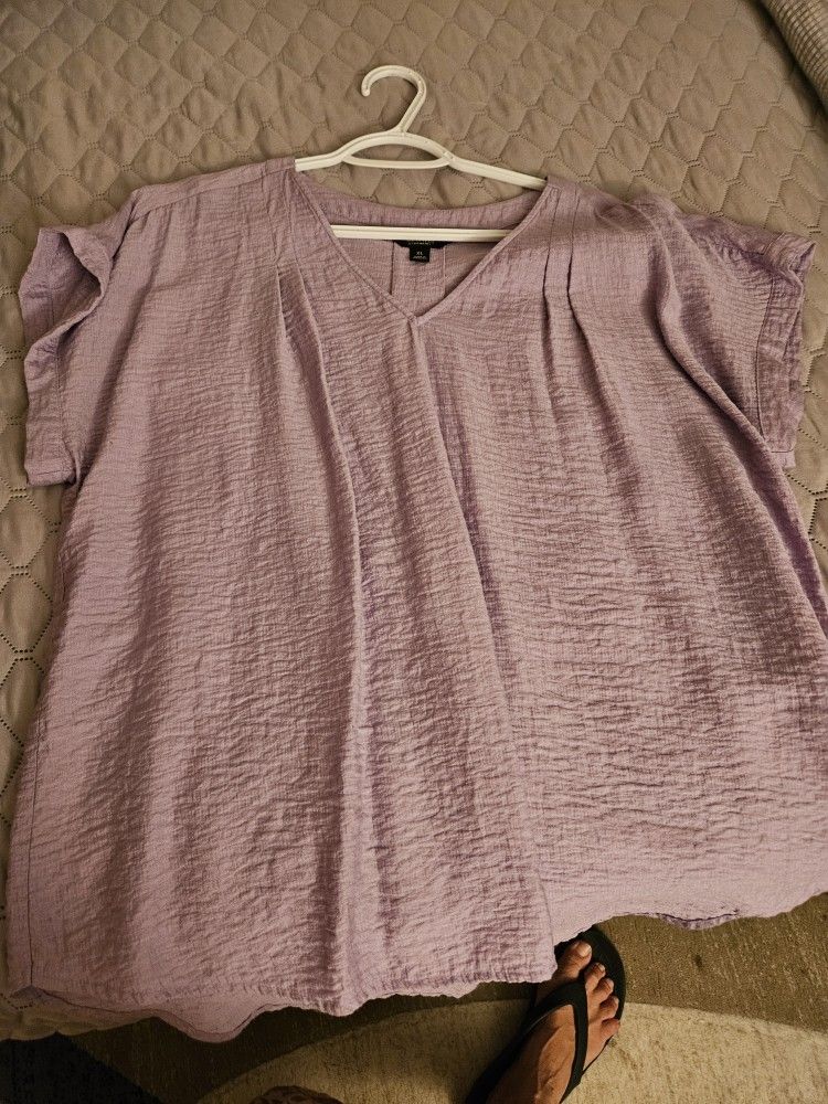 Simply Vera Wang Shirt