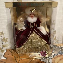 New Special Edition 1996  Happy Holidays Barbie 