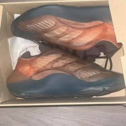 copper yeezy 700 size 9