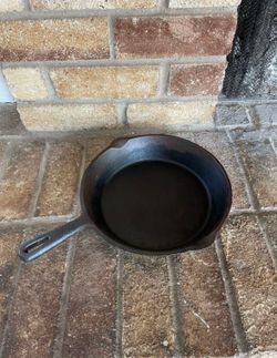 Vintage Unbranded Cast Iron With Heat Ring Skillet 11”