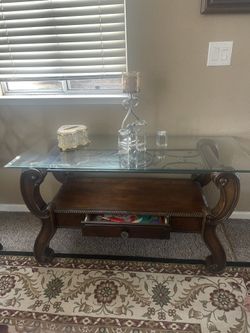 4 Pieces Coffee Tables $700