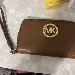 Cartera Michael Kors for Sale in Aurora, IL - OfferUp