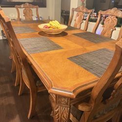 Dining Table with 6 Chairs 