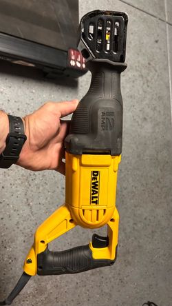 DEWALT 12 Amp Reciprocating Saw