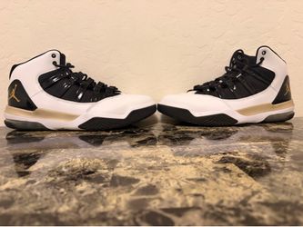 Jordan Max Aura White Black Gold Sneakers size 9 woman’s