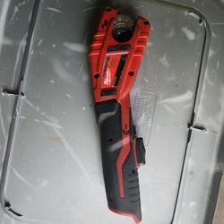 MILWAUKEE M12 TUBING CUTTERS. 1/2" - 3/4."