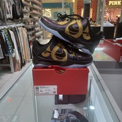 Kobe V Year of the Mamba Eggplant Sz 4y