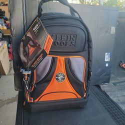 KLEIN TOOLS TRADESMAN PRO BAG BACKPACK,  39 POCKETS,  BLACK,  14-INCH