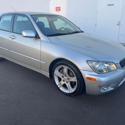 2002 Lexus IS 300